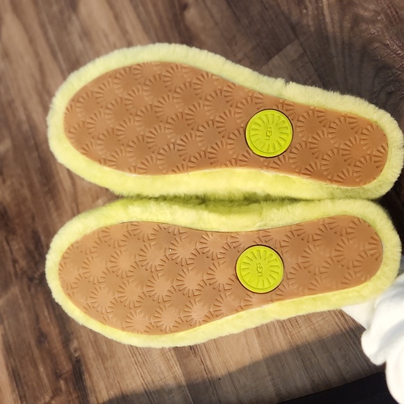 Ugg slippers youth - Picture 4 of 5